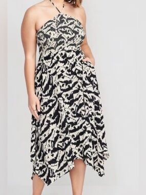 Old Navy Black and Cream Cropped String Tie Sundress